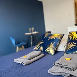  Apartament == View Center ==